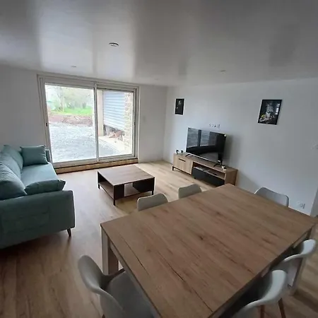 Apartmán Agreable Maison Neuve Pontivy